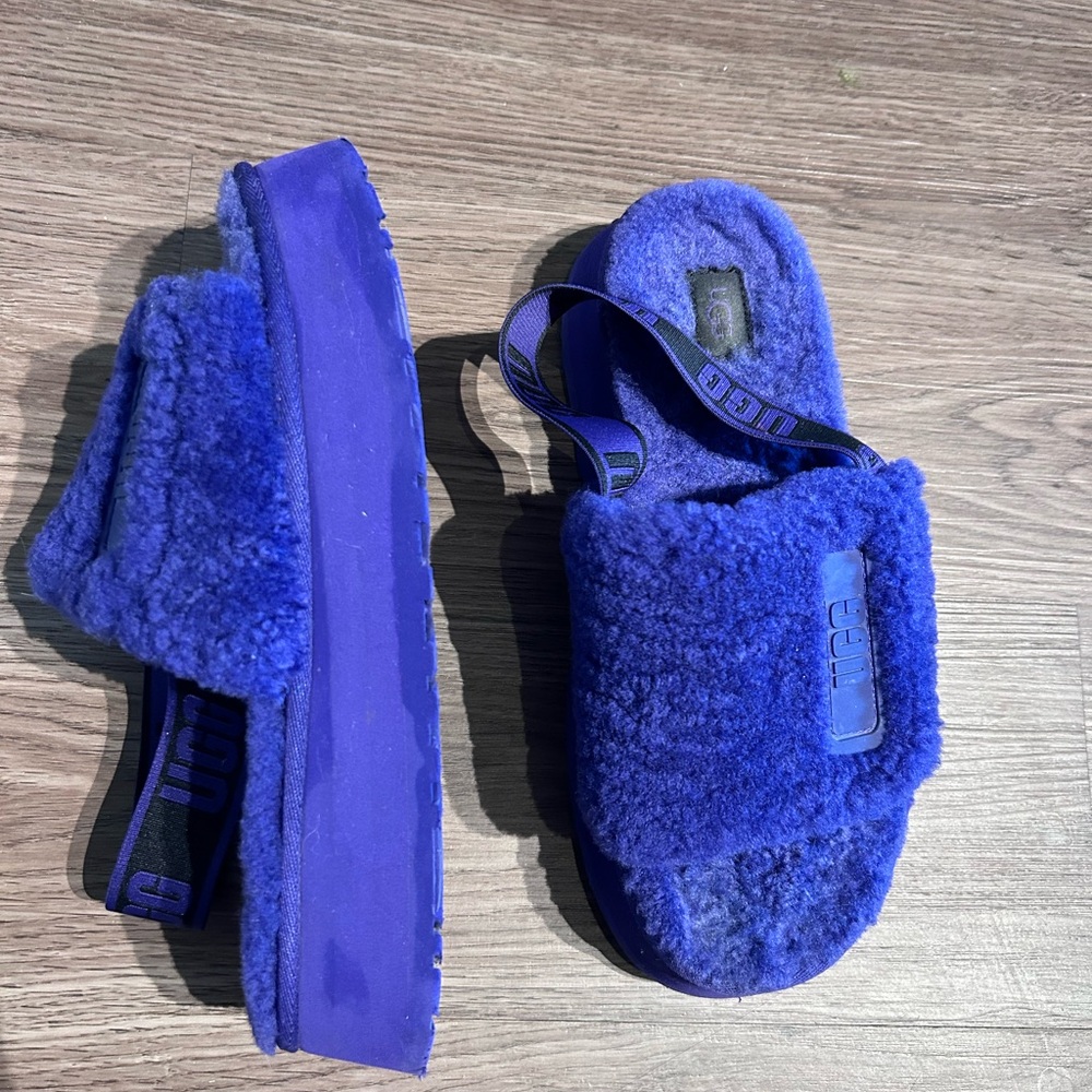 UGG